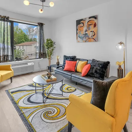 Royal Oasis Indoor Pool, Free Parking, Near Nyc Apartment Elizabeth Exterior photo