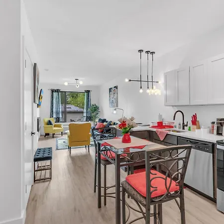 Royal Oasis Indoor Pool, Free Parking, Near Nyc Apartment Elizabeth Exterior photo