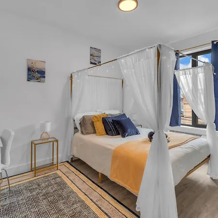 Royal Oasis Indoor Pool, Free Parking, Near Nyc Apartment Elizabeth Exterior photo