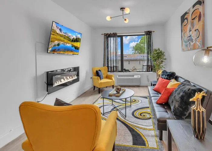 Royal Oasis Indoor Pool, Free Parking, Near Nyc