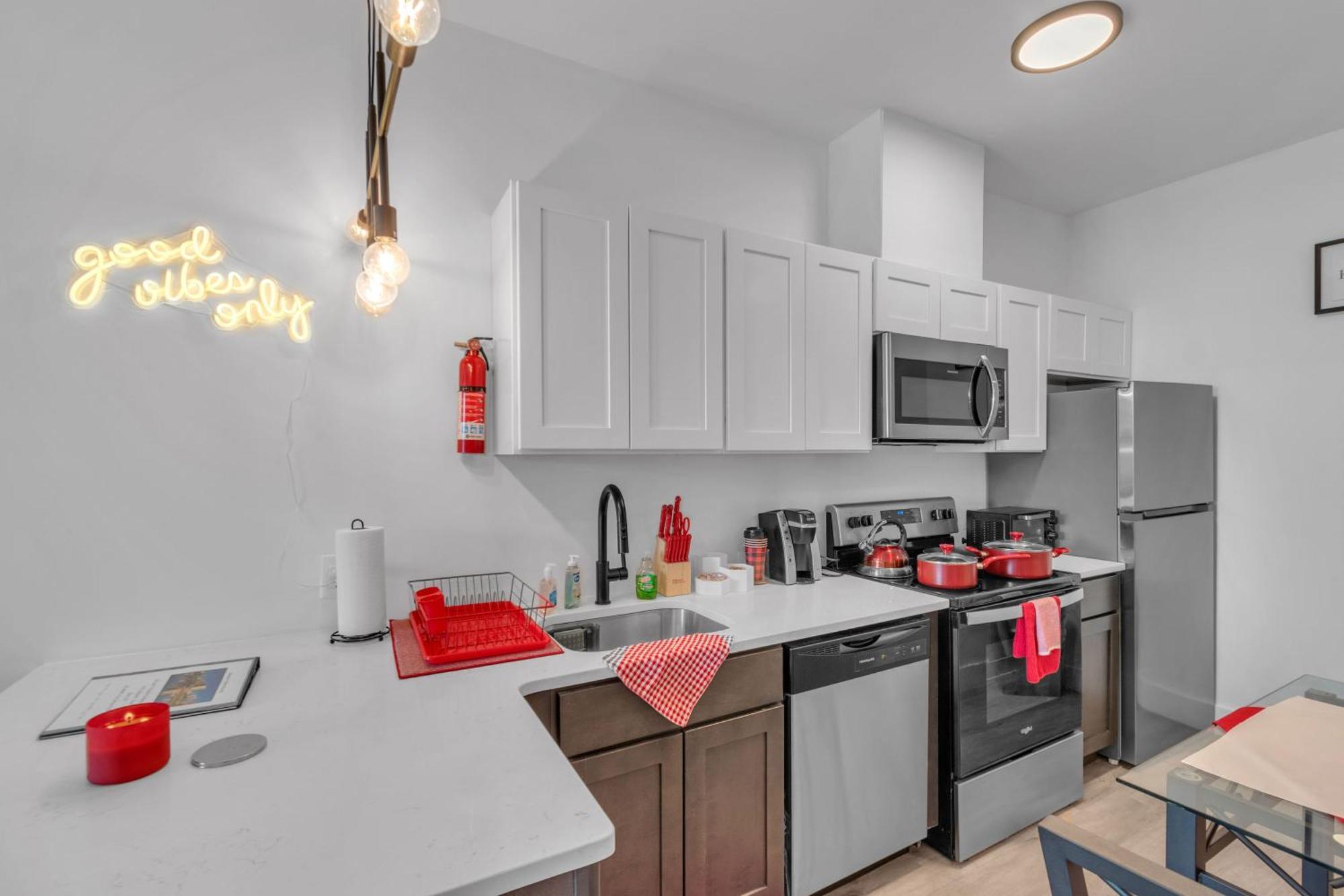 Apartment Royal Oasis Indoor Pool, Free Parking, Near Nyc