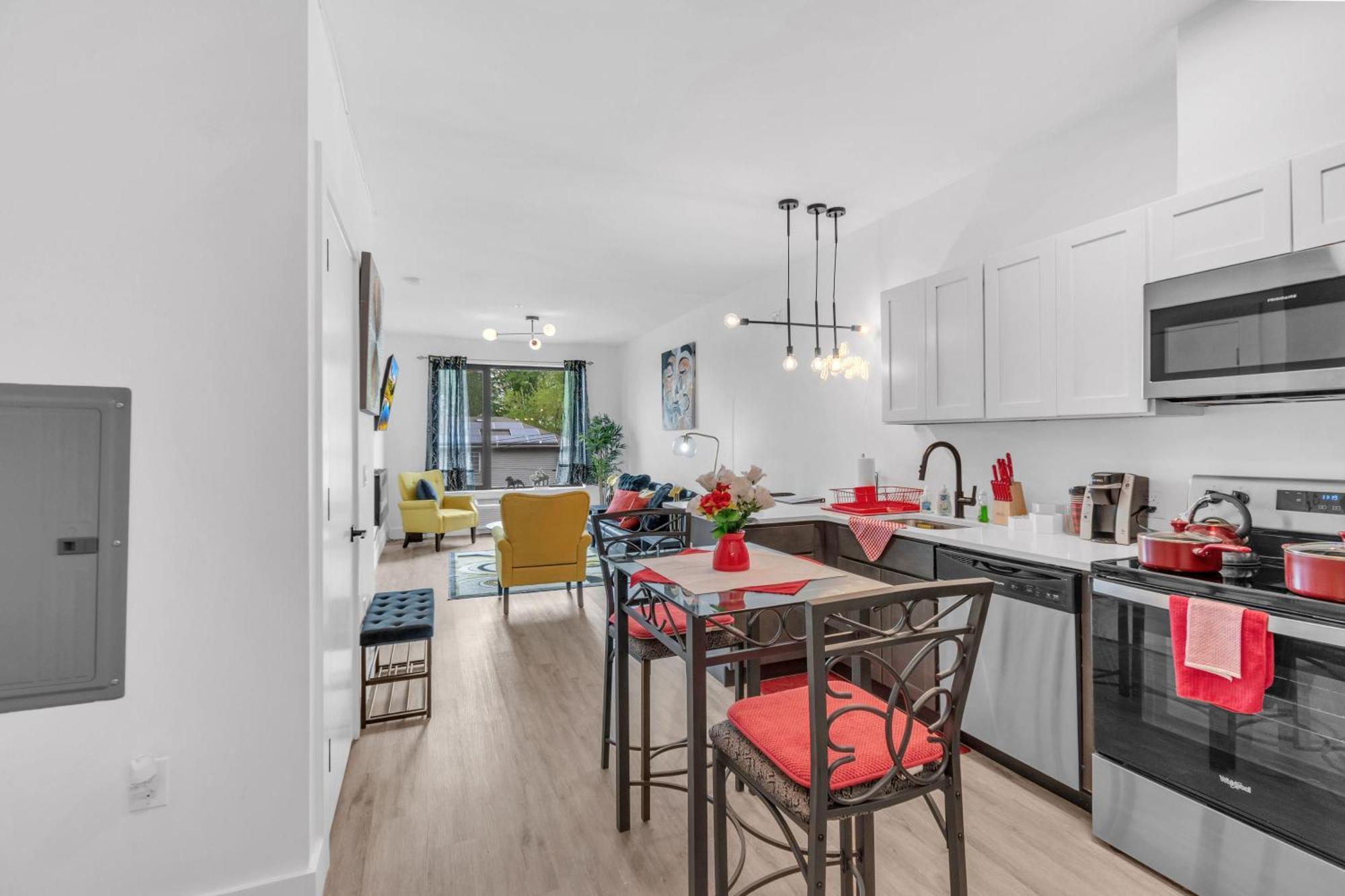 Apartment Royal Oasis Indoor Pool, Free Parking, Near Nyc Elizabeth
